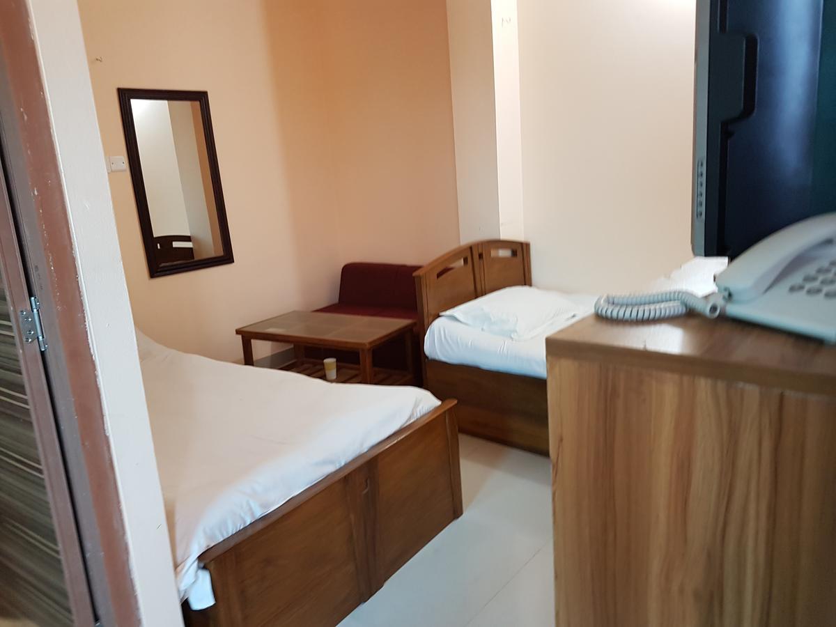 Hotel Diamond Park Dakhin Kattali Экстерьер фото